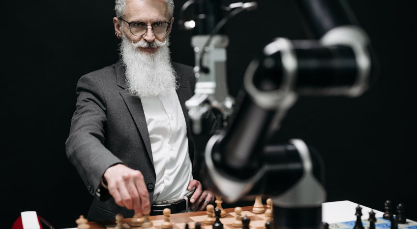 Where AI Fails in 2026 and Why Experienced Humans Still Get Paid